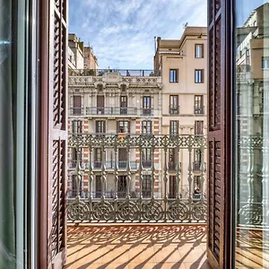  Apartment Perfectly Located 4bed 4bath In Eixample